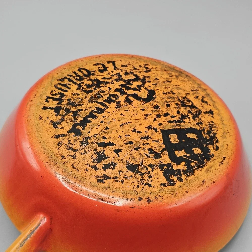 Le Creuset please see